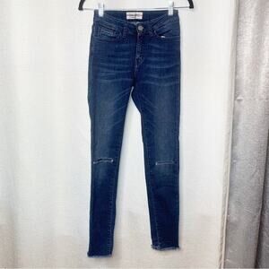Etienne Marcel high rise distressed knees dark‎ wash skinny jeans size 25